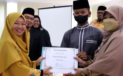 Bantu Biaya Pendidikan, Yayasan Al Hasanah Berikan Beasiswa kepada 76 Siswa
